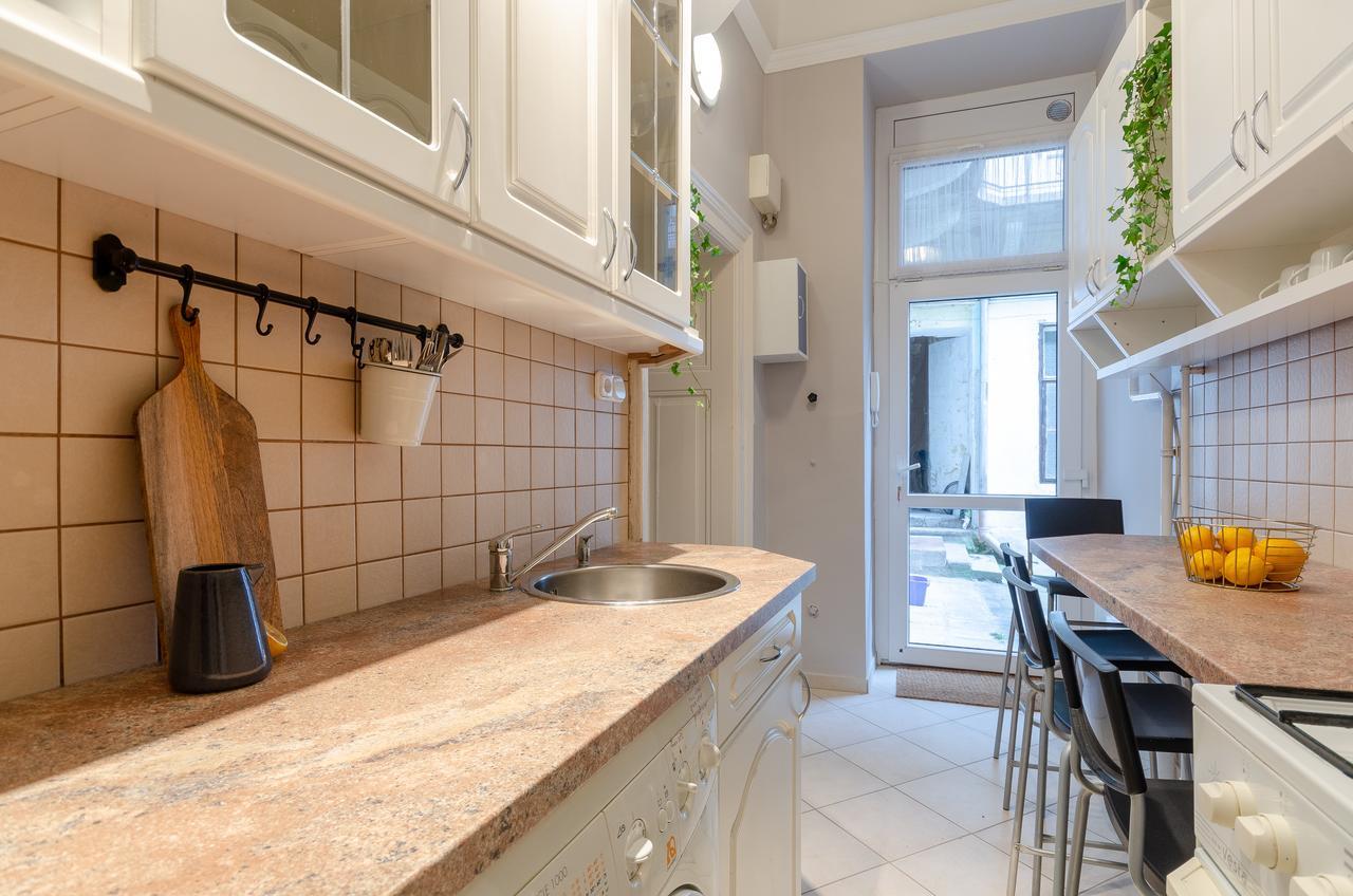 Savory Apartments Будапеща Екстериор снимка