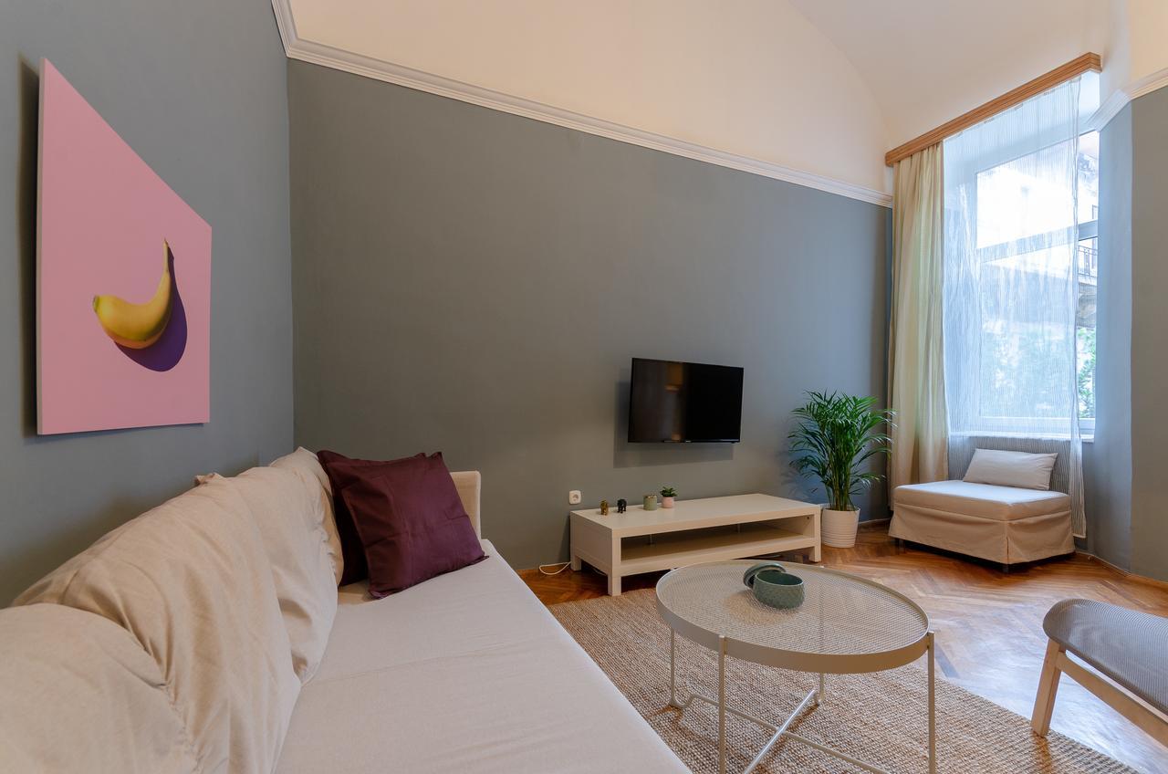 Savory Apartments Будапеща Екстериор снимка