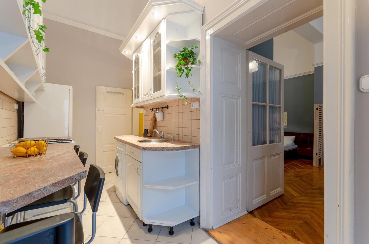 Savory Apartments Будапеща Екстериор снимка