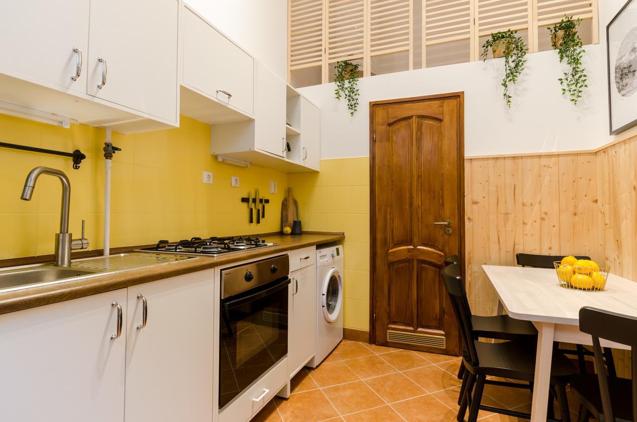 Savory Apartments Будапеща Екстериор снимка